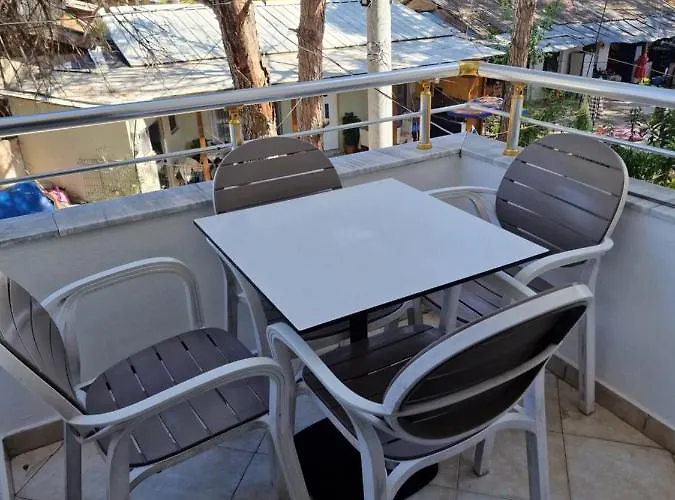 Sibora's Apartamento Golem (Tirana)